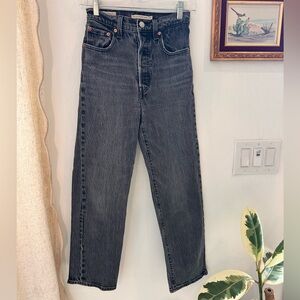 Levi's Women's Black Straight Leg Jeans